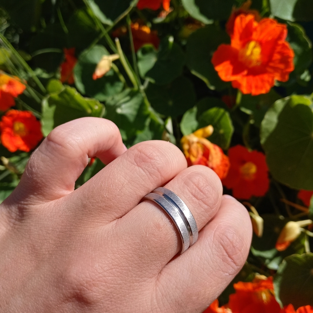 Ring - Picture 4 of 4